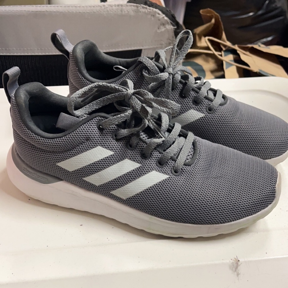 Slightly used adidas cloud shoes